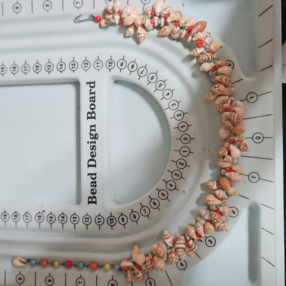 Vintage Marked Japan Shell Necklace⁹ - Picture 4 of 4